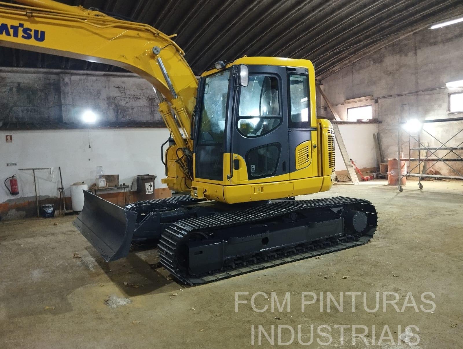 Komatsu depois